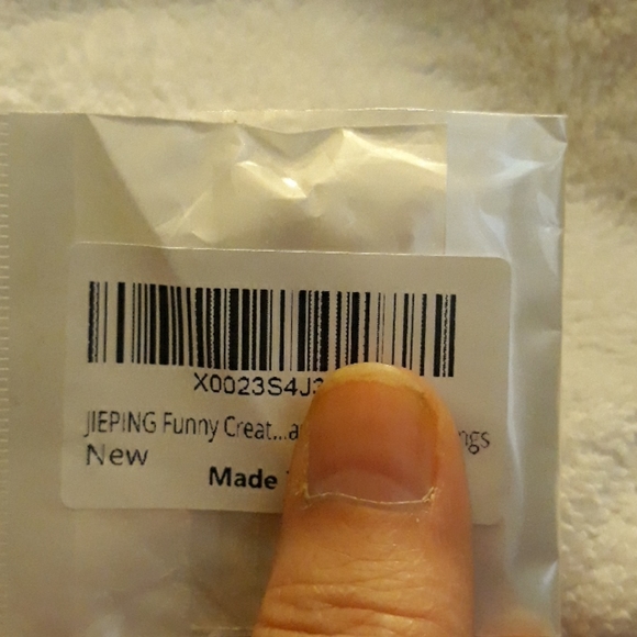 NWOT Gold tone hand pierced dangle earrings - Picture 2 of 2